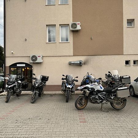 Motel & Restaurant Dar 新帕扎尔 外观 照片