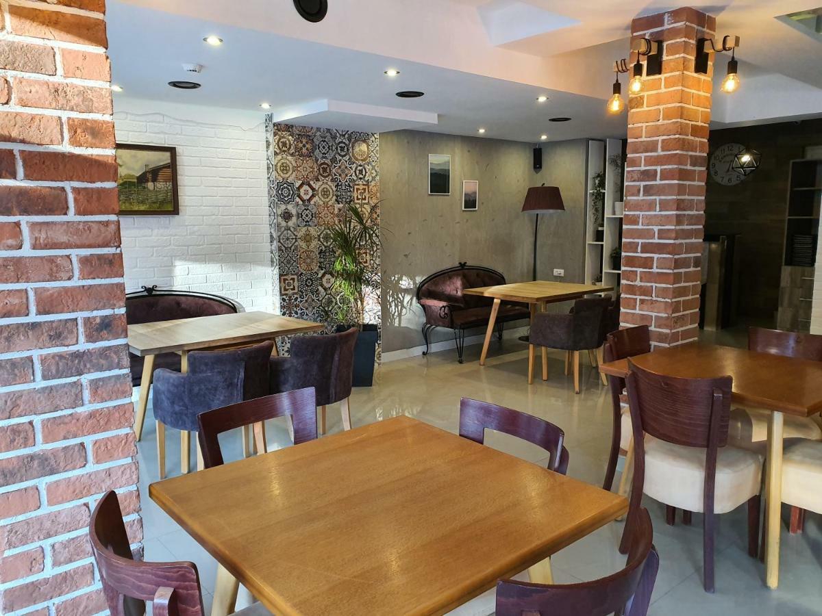 Motel & Restaurant Dar 新帕扎尔 外观 照片