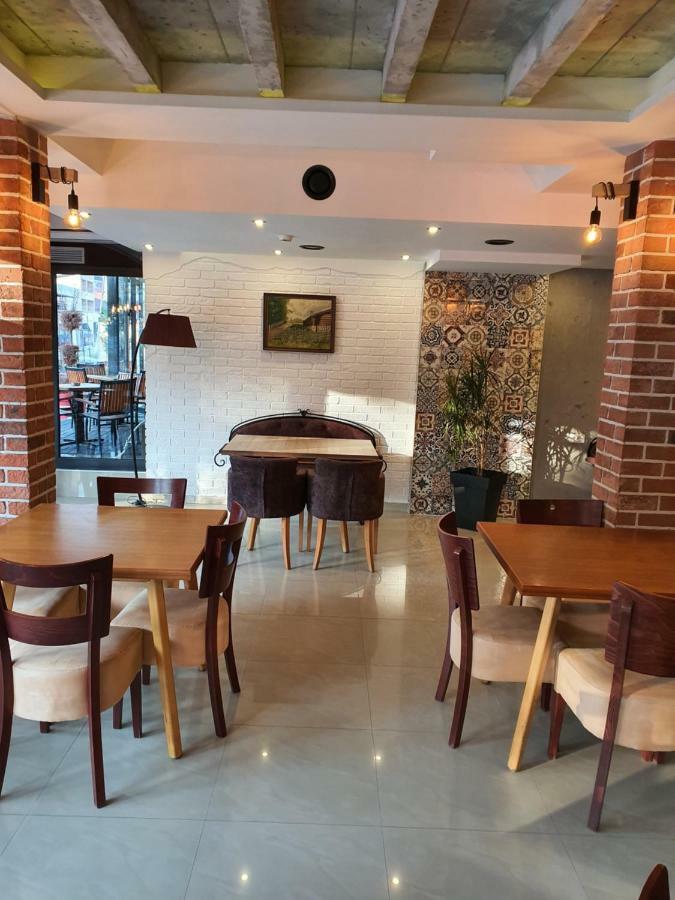 Motel & Restaurant Dar 新帕扎尔 外观 照片