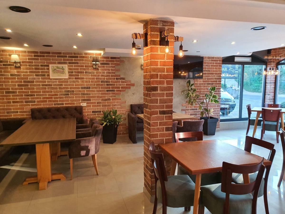 Motel & Restaurant Dar 新帕扎尔 外观 照片